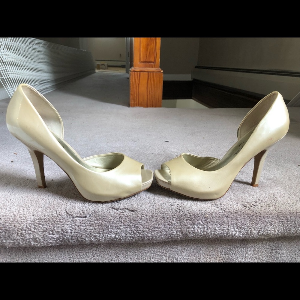 Heels - Picture 3 of 6